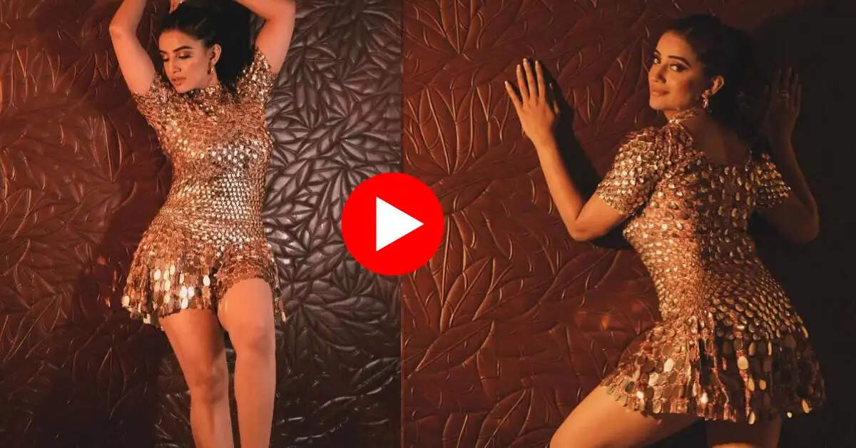 Akshara Singh Dance : शॉर्ट ड्रेस पहन अक्षरा सिंह बिखेरा हुस्न का जलवा, इंटरनेट का पारा हुआ हाई