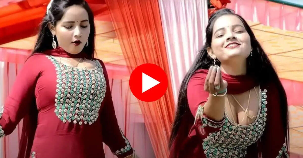 Haryanvi  Dance Video : स्टेज पर सुनीता बेबी ने सूट के भीतर पानी डालकर किया गजब का डांस